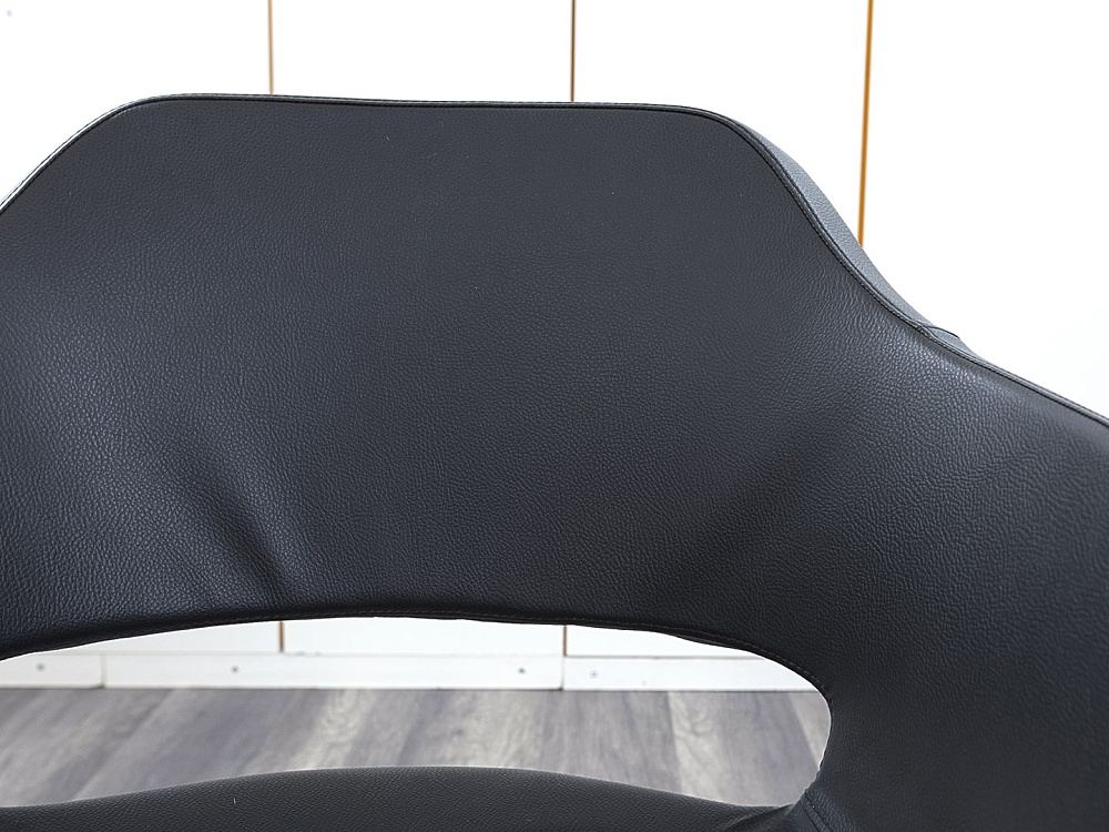 Офисное кресло для персонала  AMCHOOR Кожа Черный   (КПКЧ-14042)