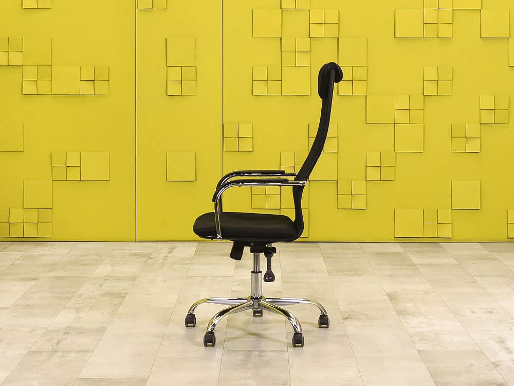 Офисное кресло руководителя на колесах Ткань Чёрный  КРТЧ4-26036