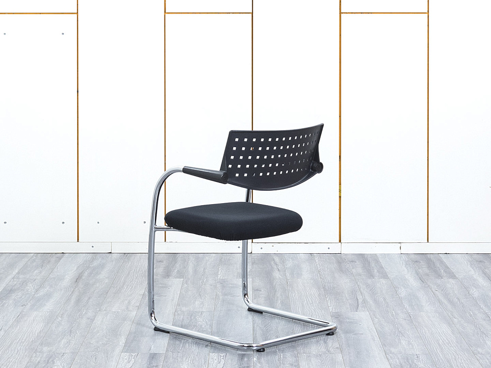 Конференц кресло для переговорной  Черный Ткань VITRA VISAVIS  (КДТЧ-28113)