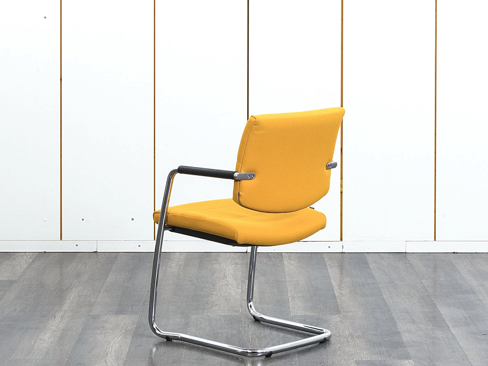 Конференц кресло для переговорной  Желтый Ткань LD Seating   (УДТЖ-07083)