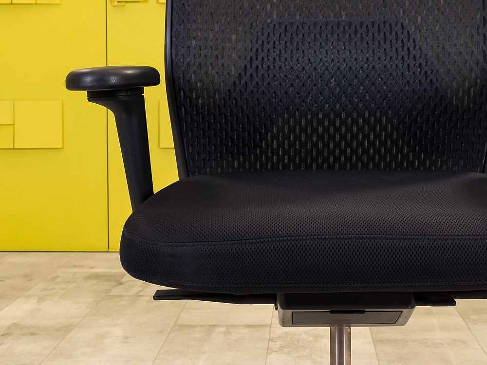 Офисное кресло для персонала на колесах Vitra Ткань Чёрный Швейцария_КПТЧ-220423
