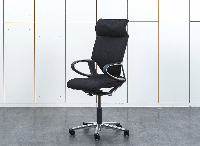 Офисное кресло руководителя  Wilkhahn  Ткань Черный Modus   (КРТЧ-29111)
