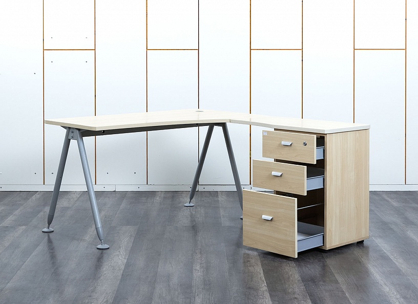 Комплект офисной мебели стол с тумбой  1 400х1 600х750 ЛДСП Клен   (СПУВ3Кп-13033)