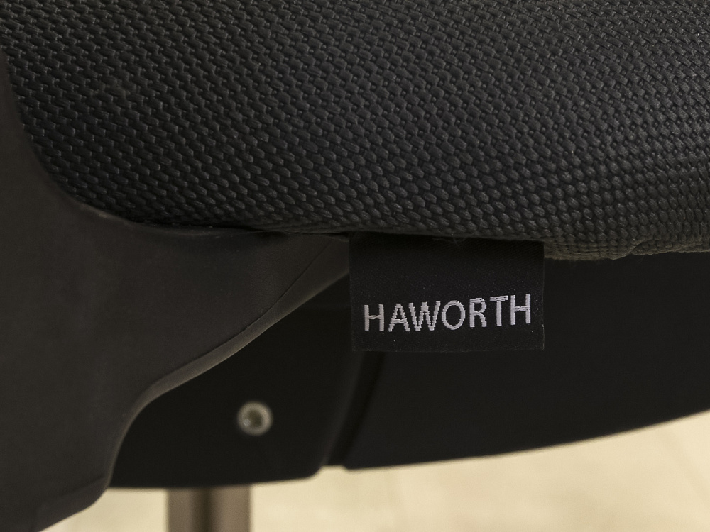 Офисное кресло для персонала на колесах HAWORTH Ткань Серый США  КПТС-21115