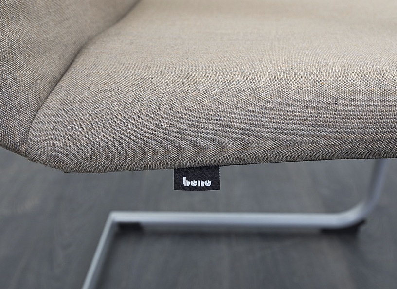 Конференц кресло для переговорной  Серый Ткань Bene Bug  (УДТС-06101)