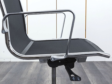 Офисное кресло руководителя  LUXY Сетка Черный LIGHT-MESH/A  (КРСЧ-05042)