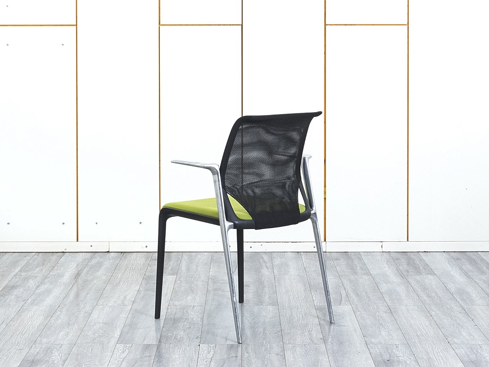 Конференц кресло для переговорной  Зеленый Сетка VITRA MedaSlim  (УНСЗ-23074)