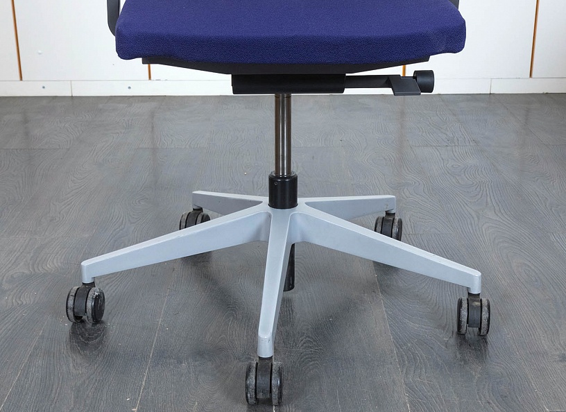 Офисное кресло для персонала  Bene Ткань Фиолетовый   (КПТН-21120уц)