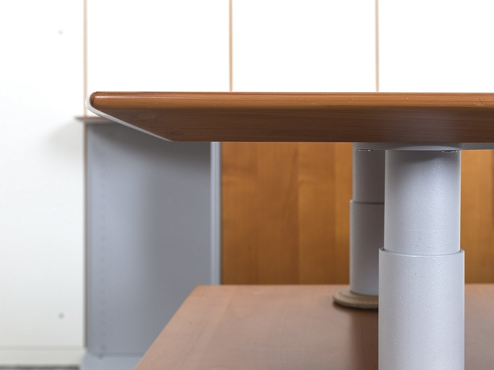 Стол для руководителя Codutti 1 600х600х760 МДФ Орех Master Point  (СРПХк-03054)