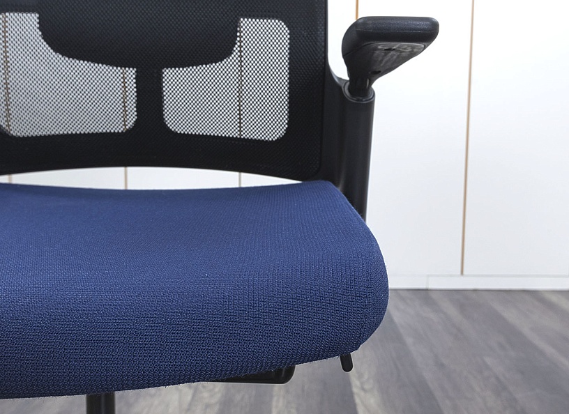 Офисное кресло для персонала  Ahrend Ткань Синий   (КПТН-23062)