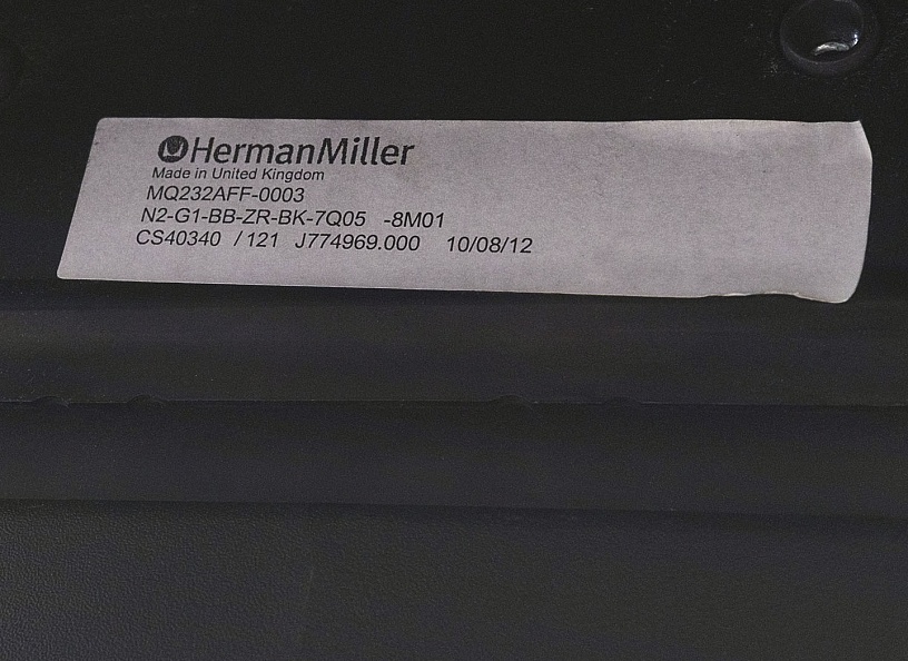 Офисное кресло руководителя  Herman Miller Сетка Черный Mirra  (КРСЧ-12122)