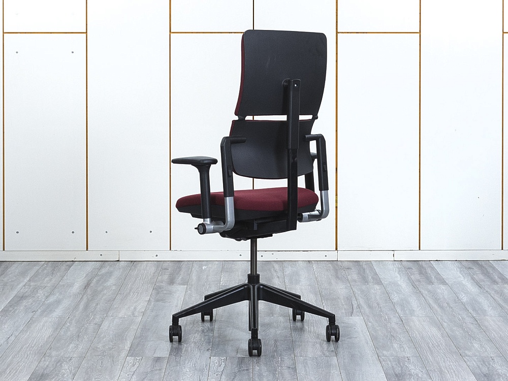 Офисное кресло руководителя  SteelCase Ткань Красный Please 2  (КРТК-21034)