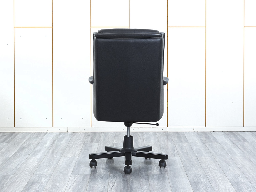 Офисное кресло руководителя  Origgi Salotti Кожа Черный   (КРКЧ-05093)