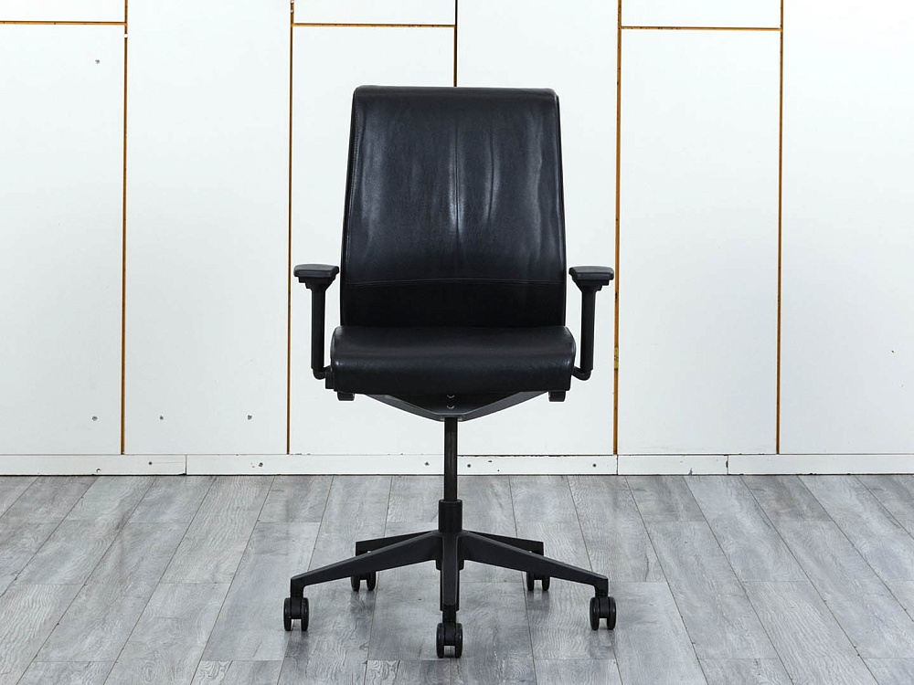 Офисное кресло для персонала  SteelCase Кожа Черный Think  (КПКЧ-11104)