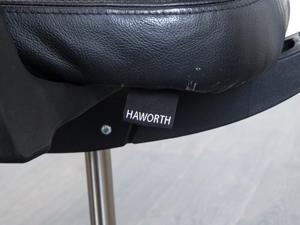 Офисное кресло для персонала  Haworth Кожа Черный Lively  (КПКЧ-24090)