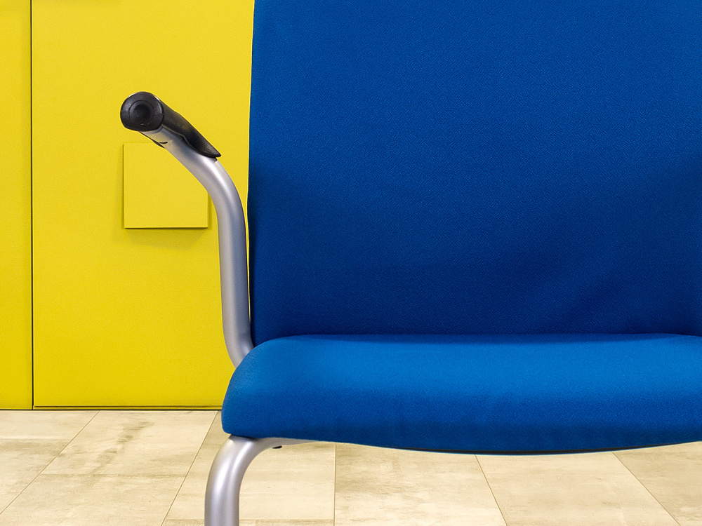 Конференц кресло для переговорной на полозьях Steelcase Ткань Синий Франция_КДТН1-281024