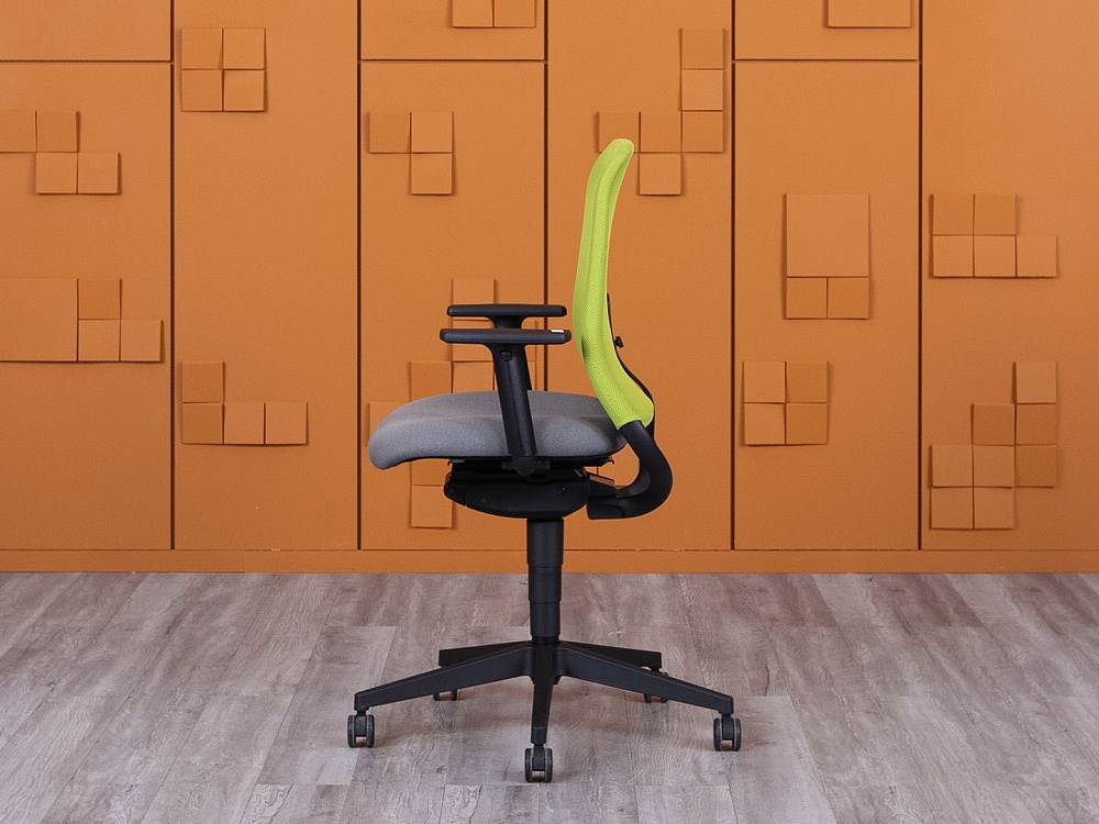 Офисное кресло для персонала  LD Seating Ткань Зеленый THEO 260-AT  (КПТЗ-27025)