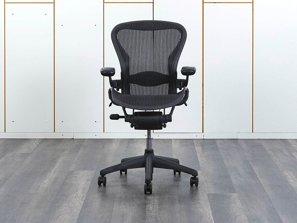 Офисное кресло руководителя  Herman Miller Сетка Черный Aeron  (КРСЧ-25072)