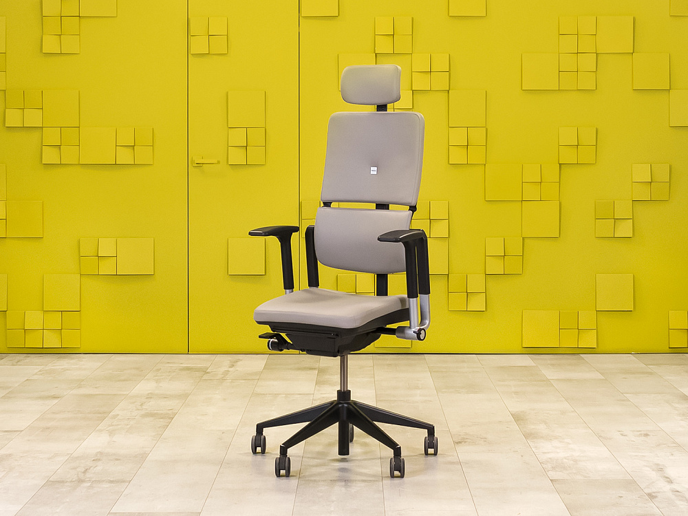 Офисное кресло руководителя на колесах Please 2 Ergonomik Steelcase Кожа Серый Франция_КРКС-141024