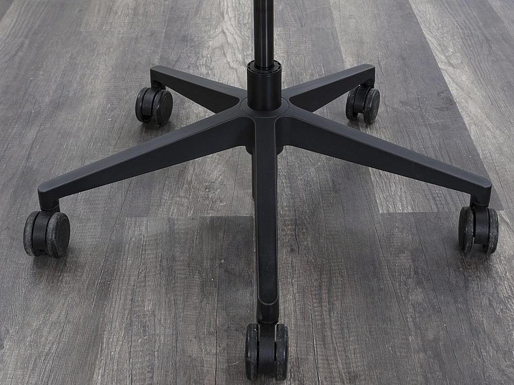 Офисное кресло руководителя  SteelCase Ткань Зеленый Leap B  (КРТЗ-07072)