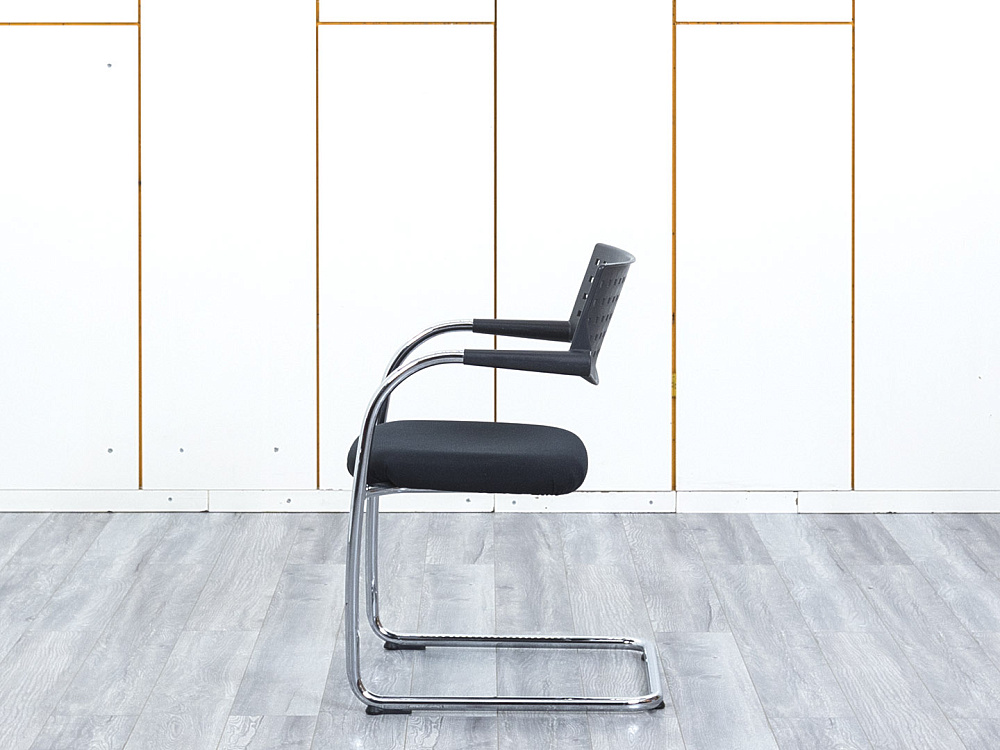 Конференц кресло для переговорной  Черный Ткань VITRA VISAVIS  (КДТЧ-28113)
