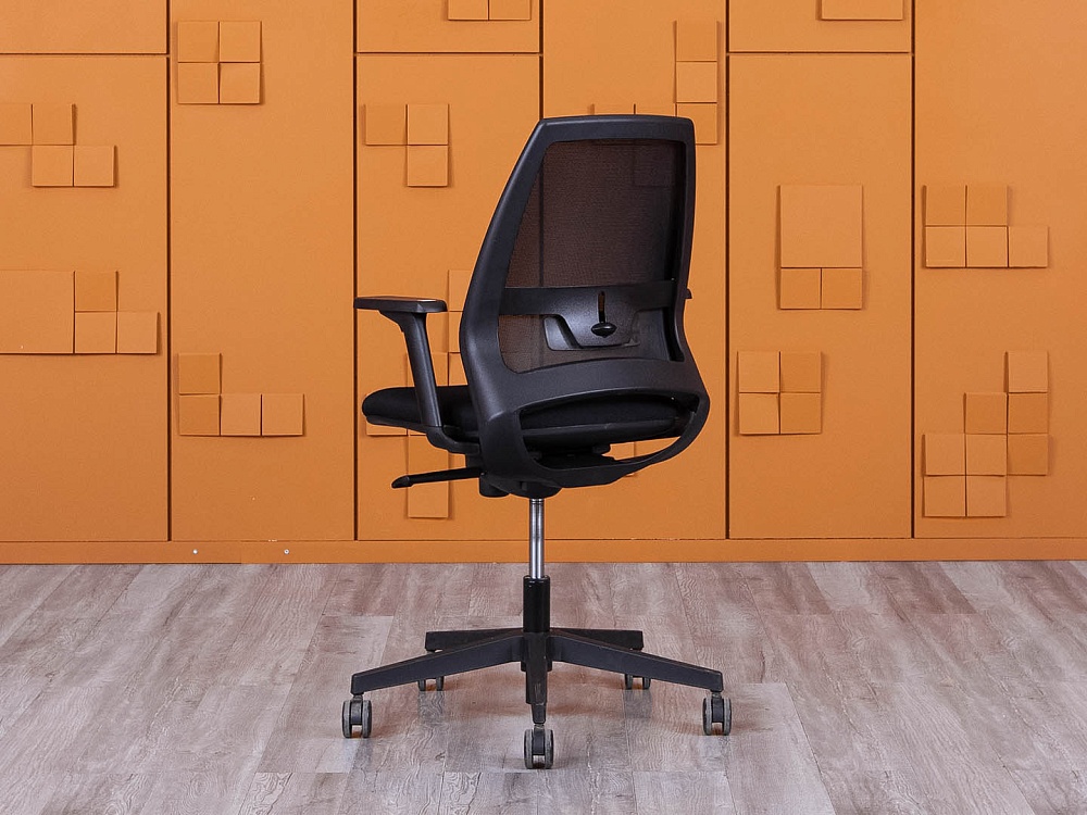 Офисное кресло для персонала  Profoffice ЛДСП Черный 4U Mesh  (КПСЧ-17045)