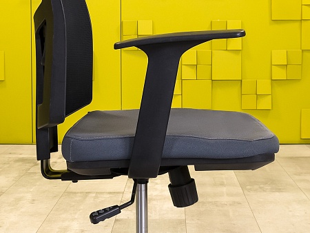 Офисное кресло для персонала на колесах Filo NARBUTAS Ткань Серый; Чёрный Литва_КПТС-151123