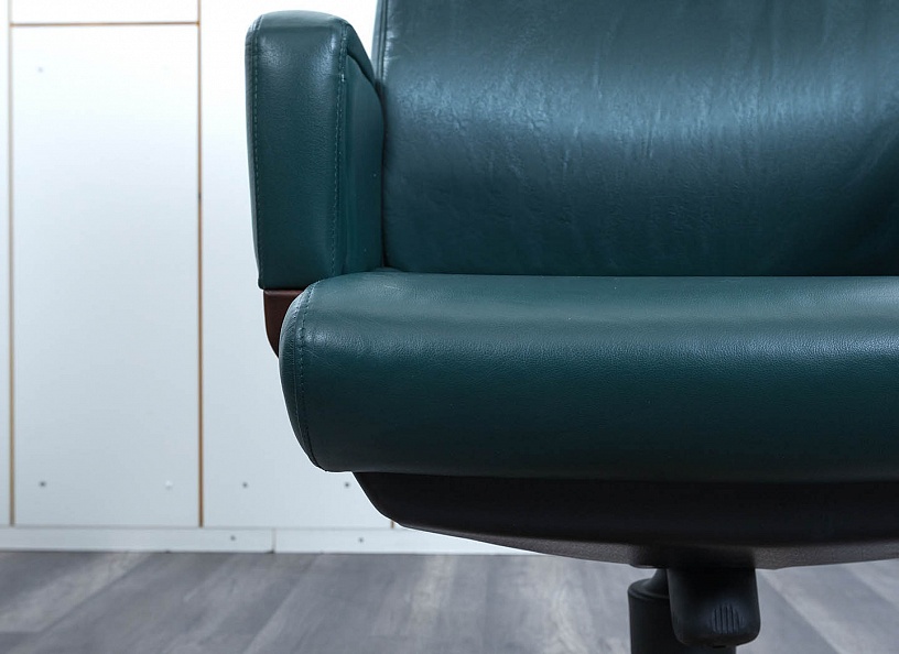 Офисное кресло руководителя  DAZATO Кожа Зеленый DICO WOOD A  (КРКЗ-20023)