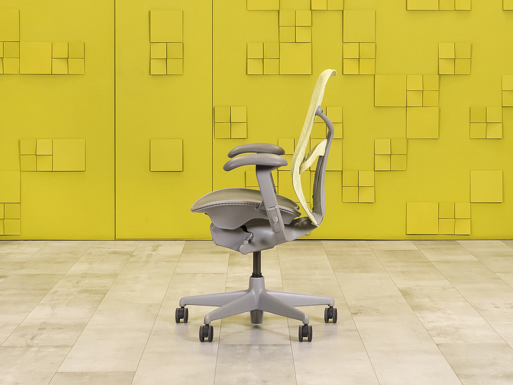 Офисное кресло руководителя на колесах Mirra 1 Herman Miller Сетка Серый США  КРТС1-05115