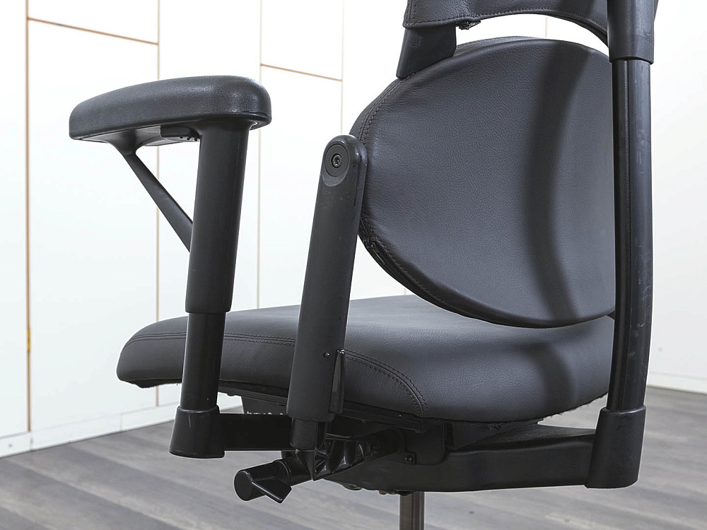 Офисное кресло руководителя  SteelCase Кожа Серый Please 1  (КРКС-08072)