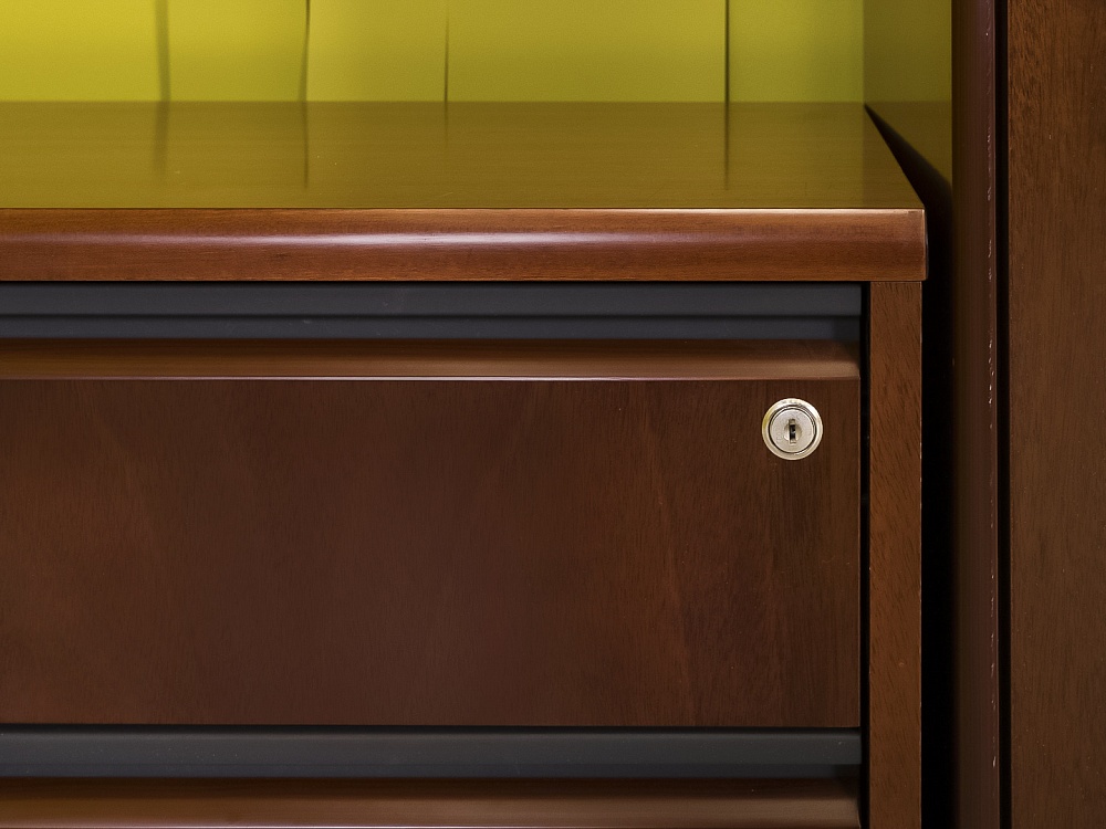 Кабинет руководителя  ORA Шпон Вишня Италия  КРШ-22016