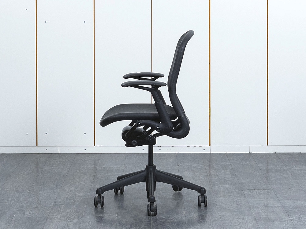 Офисное кресло руководителя  Knoll Сетка Черный CHADWICK  (КРТЧ3-06121)