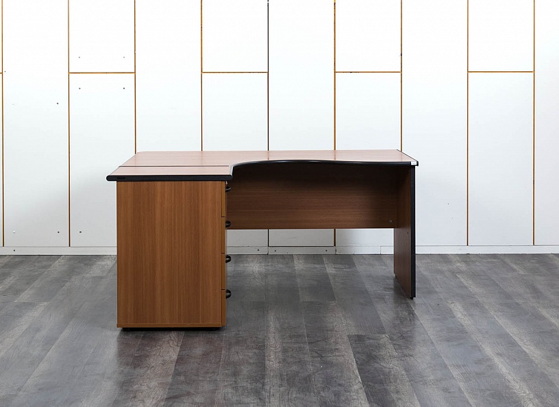 Комплект офисной мебели стол с тумбой  1 600х980х750 ЛДСП Орех   (СПУХКл-26013)