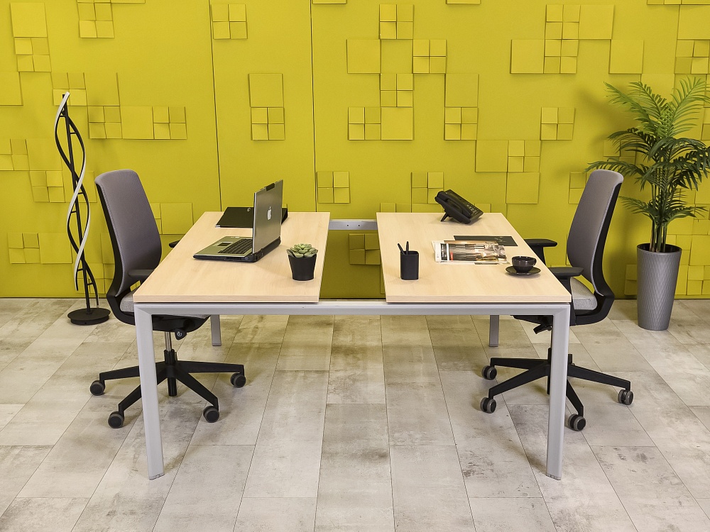 Комплект офисной мебели стол с тумбой  ЛДСП Клен  ГКВ-02036