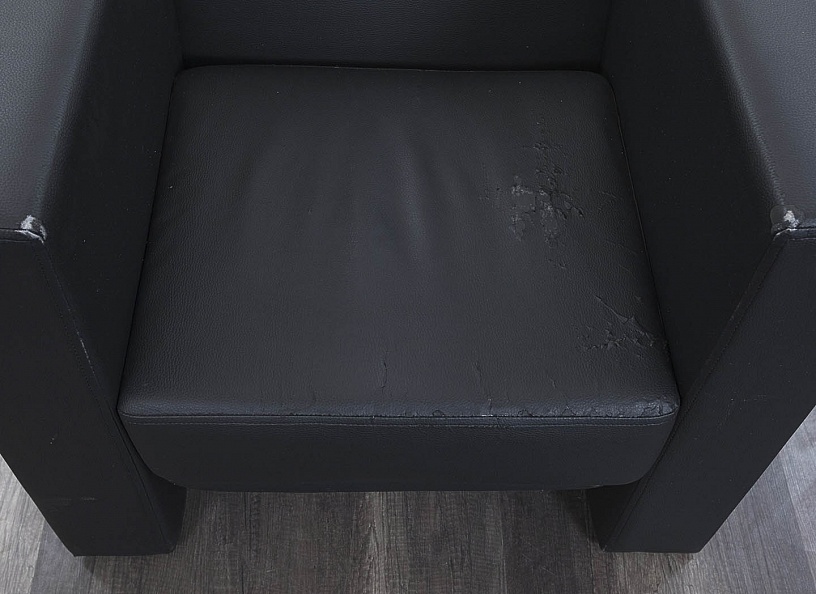 Мягкое кресло  Кожзам Черный   (КНКЧ-21032уц)