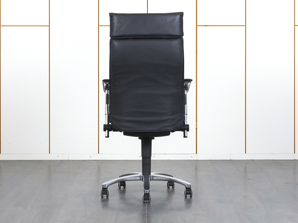 Офисное кресло руководителя  SATO Кожа Черный Tiger A  (КРКЧ1-02070)