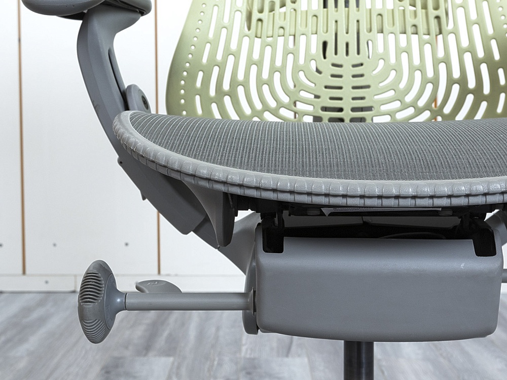 Офисное кресло руководителя  Herman Miller Сетка Зеленый   (КРСЗ-17113)