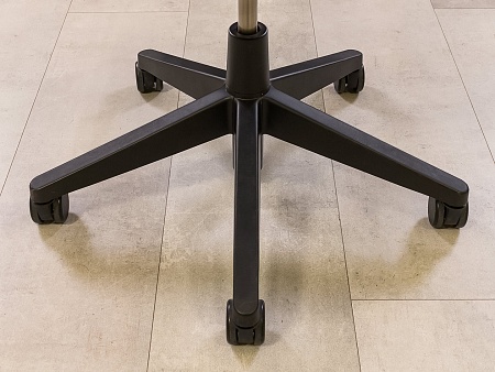 Офисное кресло для персонала на колесах Comforto HAWORTH Ткань Чёрный Германия  КПТЧ2-14081