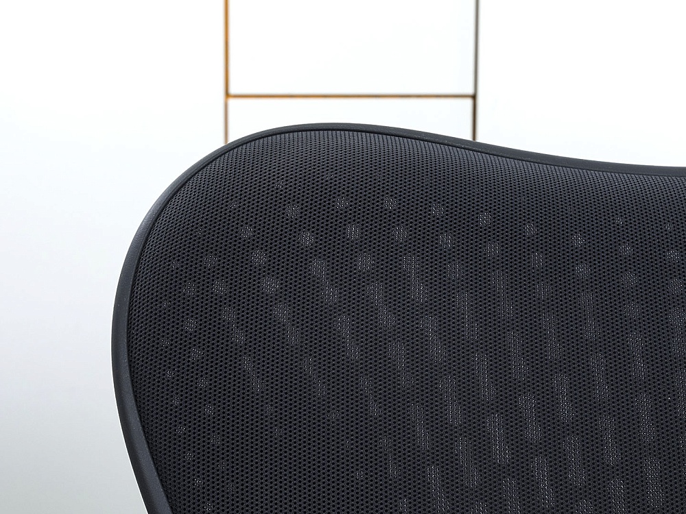 Офисное кресло руководителя  Herman Miller Сетка Черный Mirra  (КРСЧ-12122)
