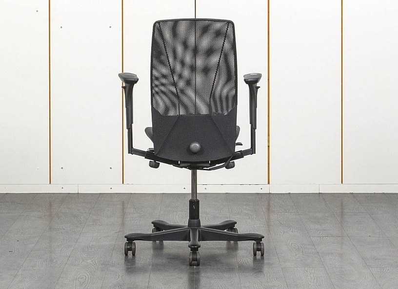 Офисное кресло руководителя  Kinnarps Сетка Черный   (КРТЧ1-15071)