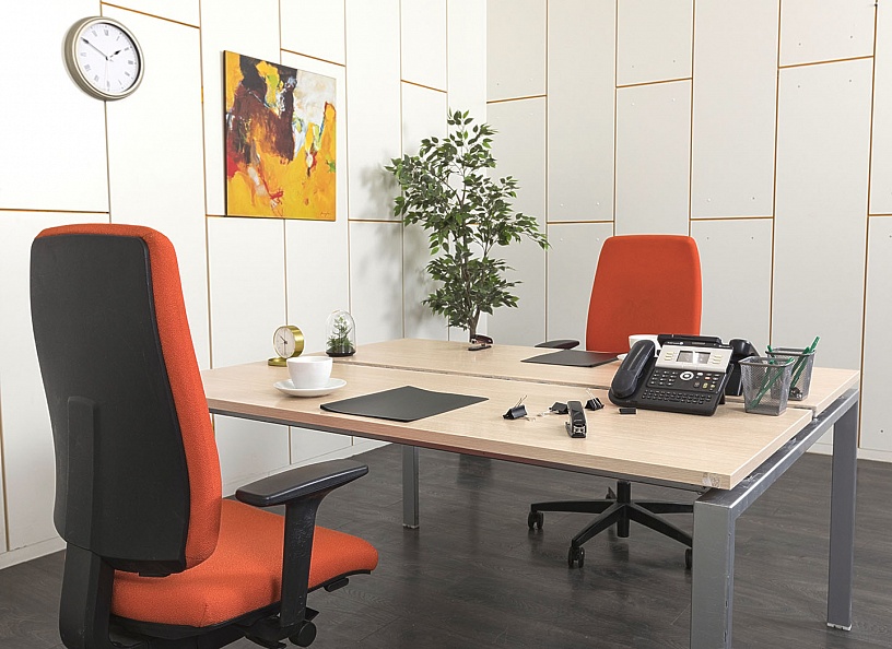 Комплект офисной мебели  1 600х1 250х740 ЛДСП Бук   (КОМВ-13071)