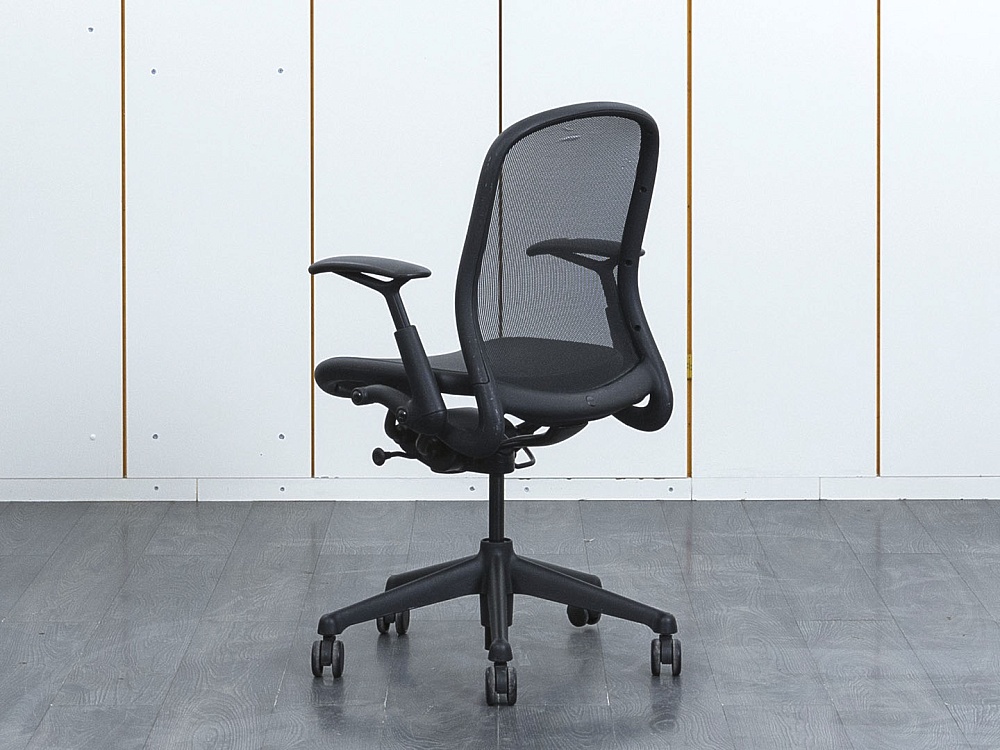 Офисное кресло руководителя  Knoll Сетка Черный CHADWICK  (КРТЧ3-06121)