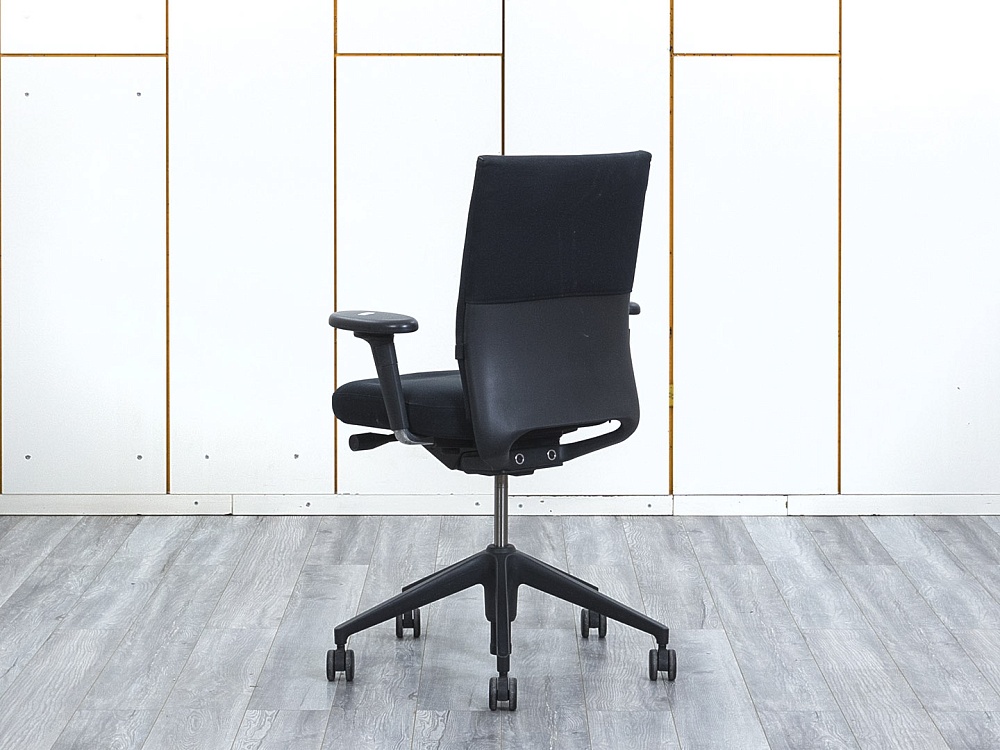 Офисное кресло для персонала  VITRA Ткань Черный   (КПТЧ7-26013)