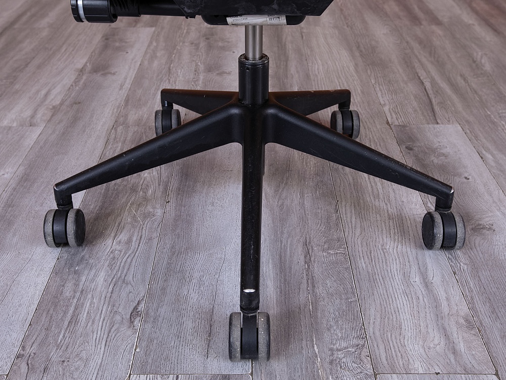 Офисное кресло руководителя  SteelCase Кожа Серый Please 2 Ergonomic  (КРКС-21015)