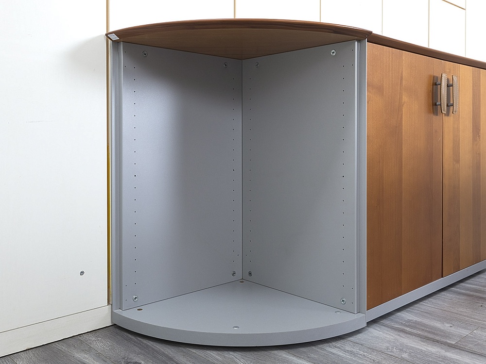 Стол для руководителя Codutti 1 600х600х760 МДФ Орех Master Point  (СРПХк-03054)