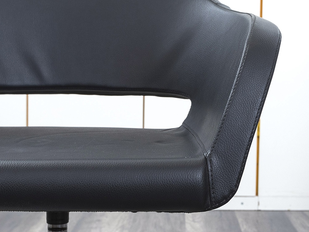 Офисное кресло для персонала  AMCHOOR Кожа Черный   (КПКЧ-14042)