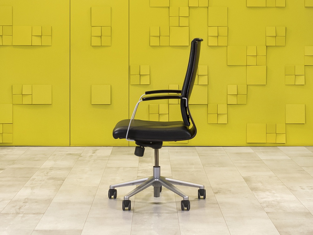 Офисное кресло руководителя на колесах MADERA B Sitland Кожа Орех; Чёрный Италия_КРКЧ-281123