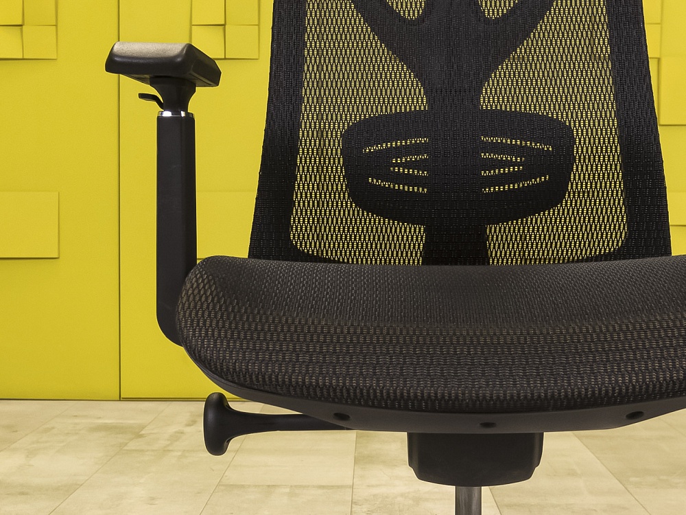 Офисное кресло руководителя на колесах       КРТЧ1-26036