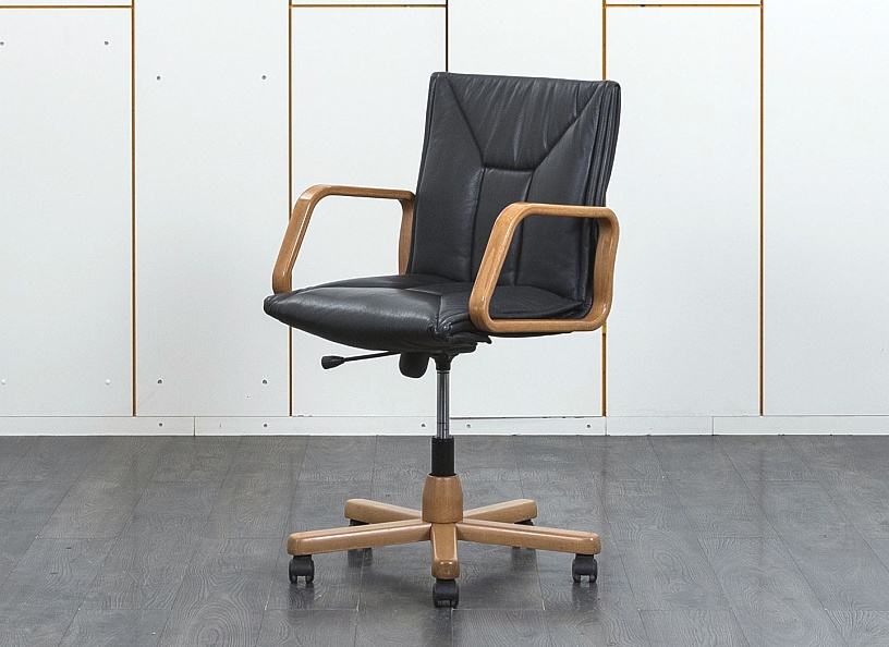 Офисное кресло для персонала   Кожа Черный   (КПКЧ-08111)