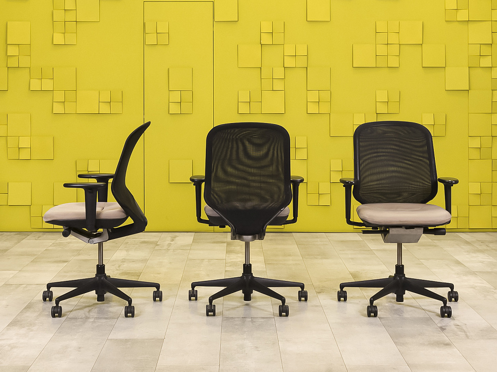 Офисное кресло для персонала на колесах Vitra Ткань Бежевый Швейцария  КПТБ-23066